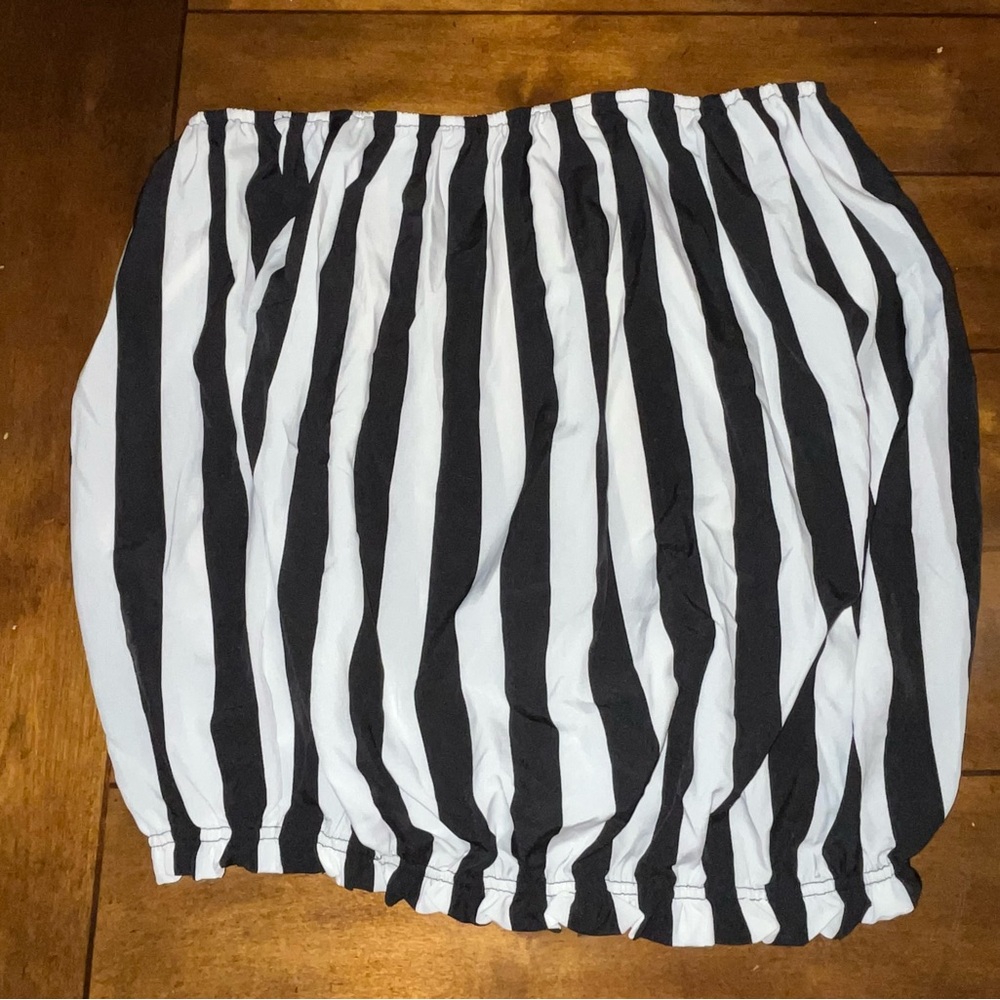 Black & White Strapless Top